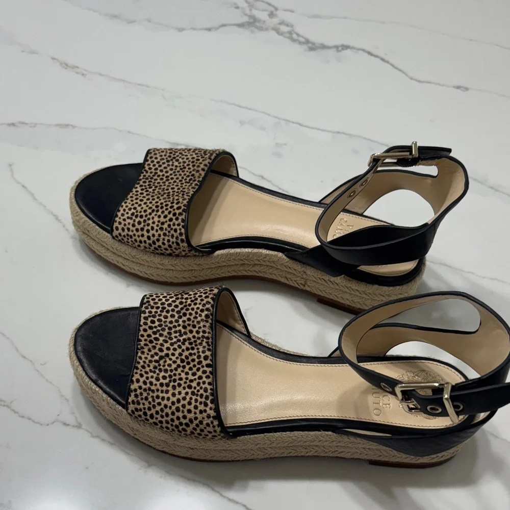 Vince Camuto Black and Tan Espadrille Sandals